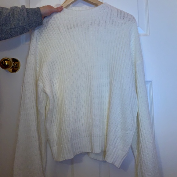 White sweater - Picture 1 of 1